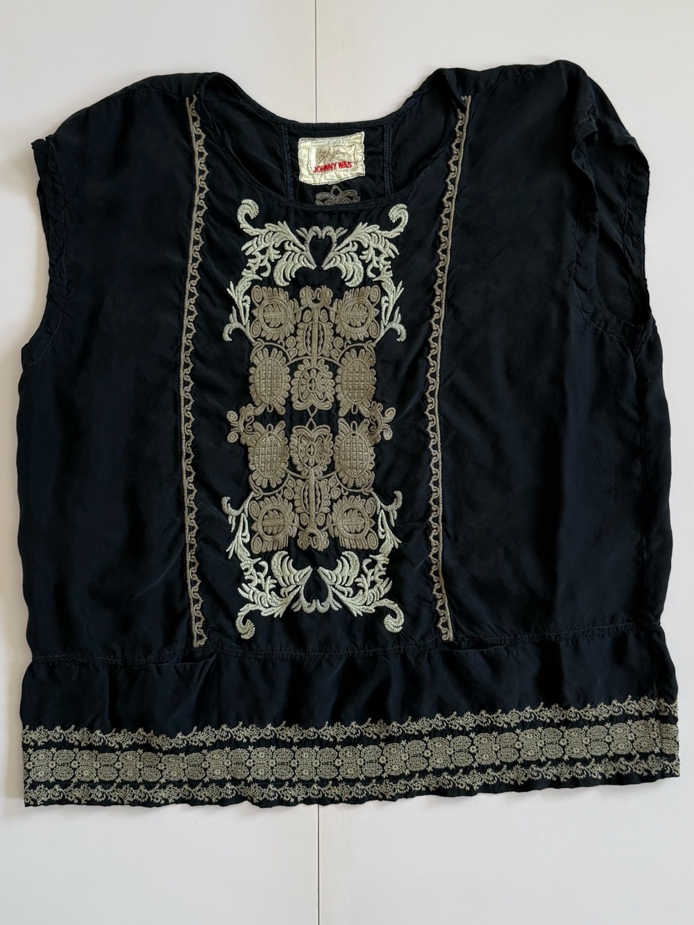 Johnny Was Black Floral Embroidered Short Sleeve Size XL T Shirt Top Tunic Boho